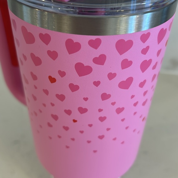 LIMITED STANLEY 40oz 2025 tumbler ( pink hearts ) Target limited edition PINK!! - Picture 5 of 5